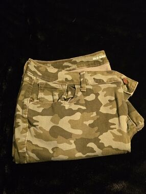Old Navy Women's Camouflage Skinny Pants - Olive Camo